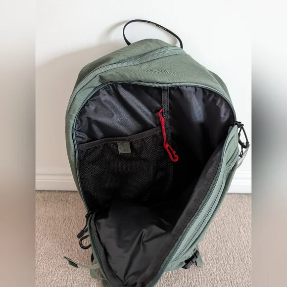 OSPREY GLADE12 **NEW** - Picture 6 of 12